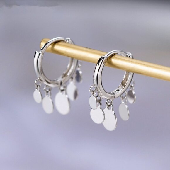 ✨ Beautiful Shaking Silver Plated Fashion Hoop Earrings for Women, VP1017 - Picture 1 of 3